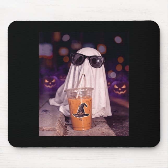 Häftig spökis som dricker iskaffe halloween musmatta (Framsidan)