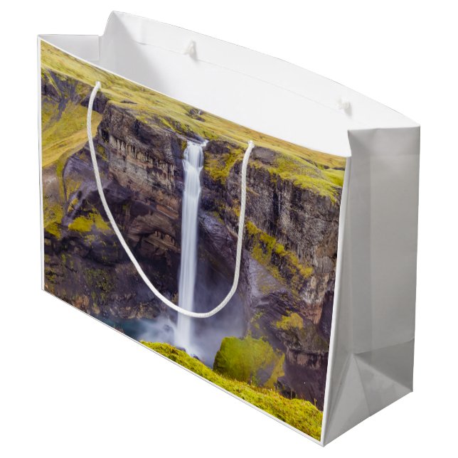 Haifoss vattenfall, Island (Baksidan Vinklad)