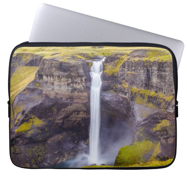 Haifoss vattenfall, Island Laptop Fodral (Framsidan)