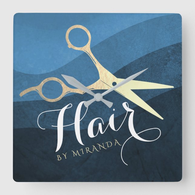 Hair Salon Hairstylist Modern Blue & Guld Scissors Fyrkantig Klocka (Framsida)