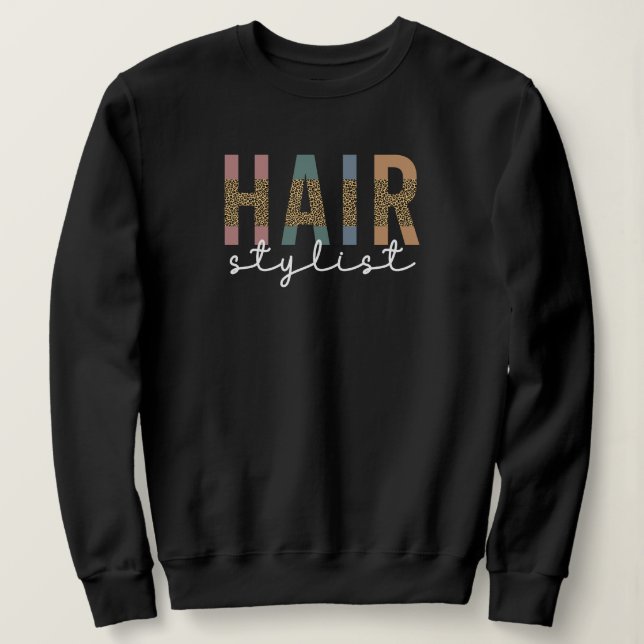 Hair Stylist Cheetah Typography Hairdresser Gift T Shirt (Design framsida)