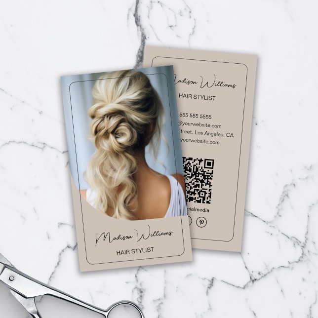 Hair Stylist Modern Photo Beige Visitkort (Hair Stylist Modern Photo Beige Business Card)