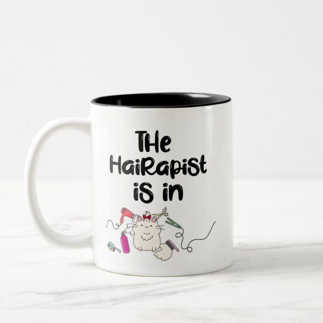Hairapist är i Funny Hairdresser Gifts   Två-Tonad Mugg (Vänster)