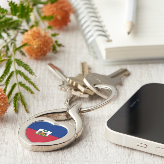 Haiti flagga twisted heart silverfärgad nyckelring (Sidan)