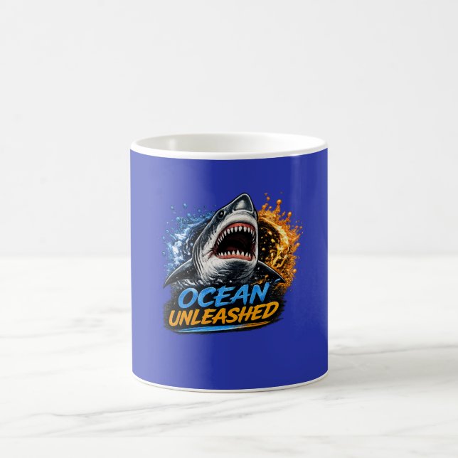 Haj Ocean Unleashed – Djärv blå och orange stänk Kaffemugg (Center)