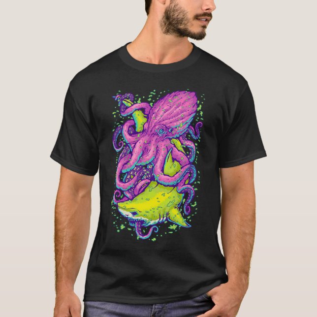 haj vs kraken t shirt (Framsida)