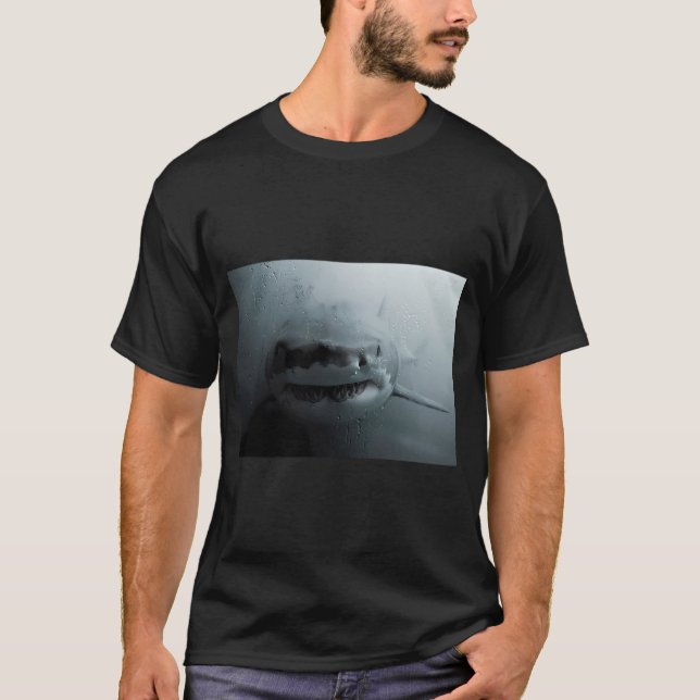 Hajar genom frostiskt glas t shirt (Framsida)