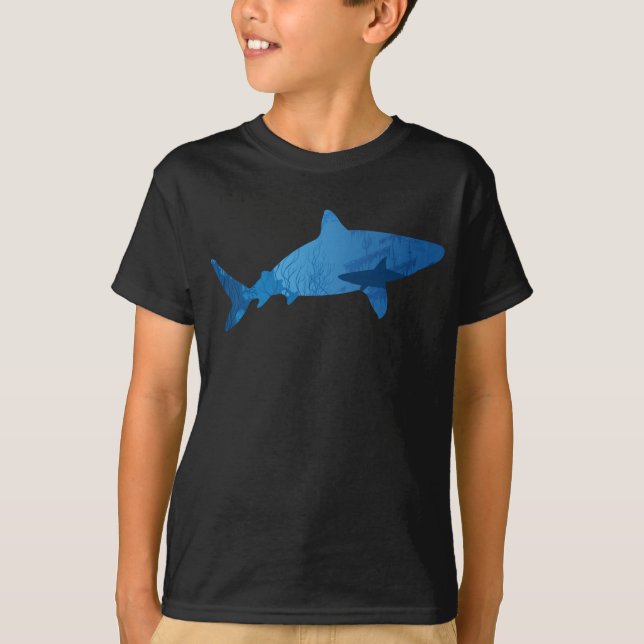 Hajs under havets landskap t shirt (Framsida)