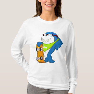 Hajsa som Skater med Skateboard T Shirt