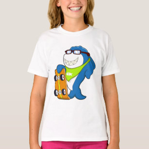 Hajsa som Skater med Skateboard T Shirt