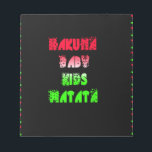 Hakuna Matata Baby Kids Gifts fantastisk färg desi Anteckningsblock<br><div class="desc">Med vår färgstarka Hakuna Matata Baby Kids Print presenterar ditt barns utrymme med vår färgstarka Hakuna Matata Baby Kids Print med glädje och positivitet till ditt lilla rum, som finns på Achempongs shoppingbutik i Zazzle-onlinen. Denna sjudande design har den roliga frasen "Hakuna Matata", som firar en omsorgsfull anda och påminner...</div>