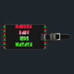 Hakuna Matata Baby Kids Gifts fantastisk färg desi Bagagebricka<br><div class="desc">Hakuna Matata Baby Kids presenterar fantastisk färg. Coola med oändlig baby-barnskonst i fantastisk. perfekt-gåvan för barn och flickor från baby som inspiration till färg design och text. Färg svart,  baby rosa,  gult och lila är bara fantastisk för den här barndesignen som en presentprodukt</div>