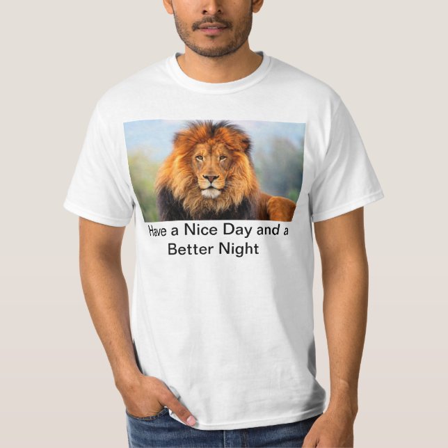 Hakuna Matata Lejon chef har en trevlig dag T-Shir T Shirt (Framsida)