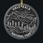 Haleakala National Park Hawaii Vintage Monoline Julgransprydnad Keramik<br><div class="desc">Haleakala monoline-design. Parken heter efter Haleakalā,  en vilande vulkan inom dess gränser.</div>