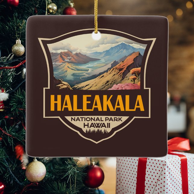 Haleakala nationalpark Illustration Retro Badge Julgransprydnad Keramik (Skapare uppladdad)
