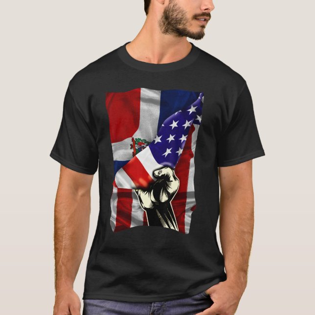Half American Flag Dominican ROOTS USA Flag Dom Re T Shirt (Framsida)