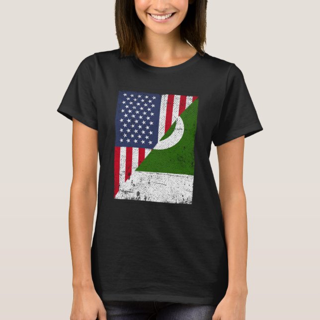 Half USA Flag Half Pakistan Flag American Pakistan T Shirt (Framsida)