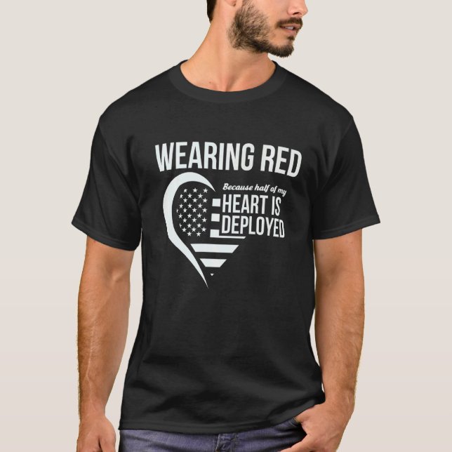 Hälften av mitt hjärta är utsatt för lite rött. t shirt (Framsida)