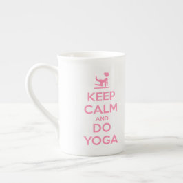 Håll dig lugn och gör yoga benporslin mugg