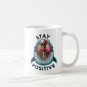 Håll dig positiv - Skeleton och val Kaffemugg