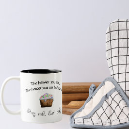 Håll dig säker, ät kaka Två-Tonad mugg