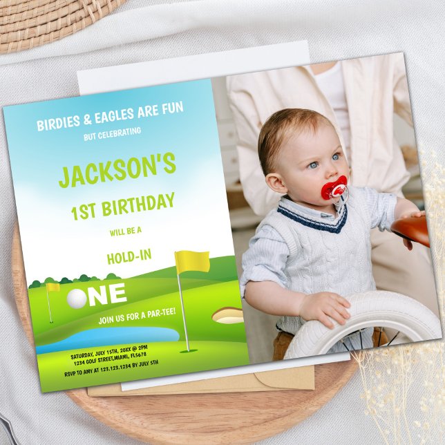 Håll i en Golf Birthday-inbjudan med foto Inbjudningar (Hold in one Golf Birthday Invitations with photo)