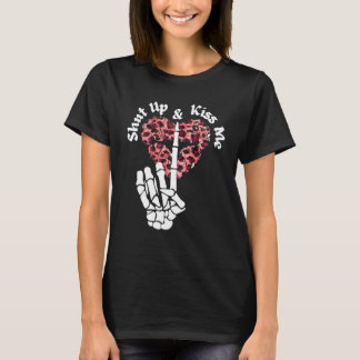 Håll käften och knip mig.. Distress Valentines D. T Shirt