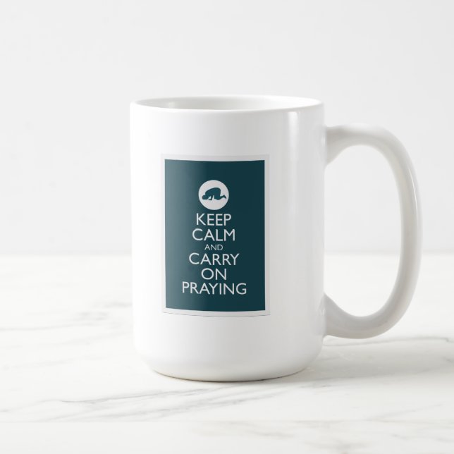 "Håll lugn och bär på Praying Kaffemugg (Höger)