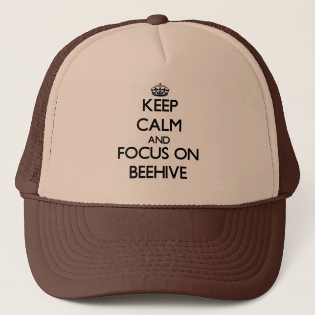 Håll lugn och fokusera på bikupa truckerkeps (Framsida)