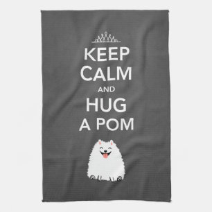 Håll lugn och krama en Pom - en Pomeranian Kökshandduk