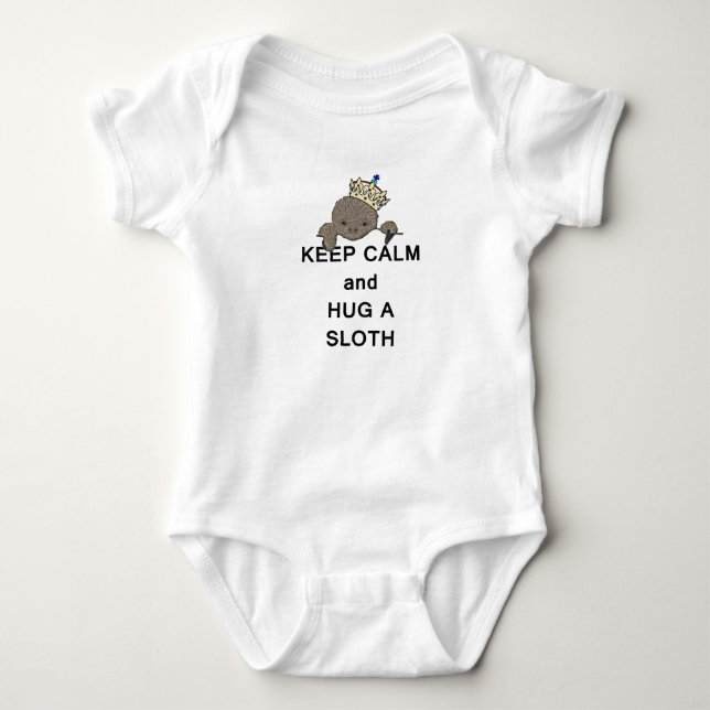 Håll lugn och krama en Sloth med kronan Meme T-shirt (Framsida)