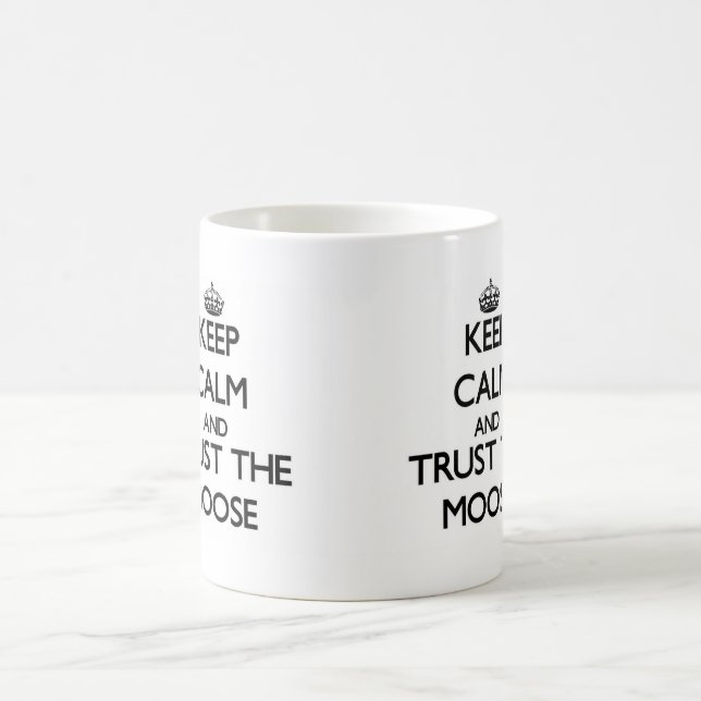 Håll lugn och lita på älgen kaffemugg (Center)