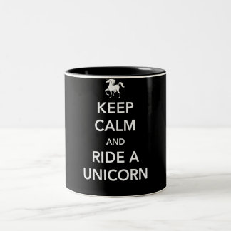 Håll lugn och rida en Unicorn Två-Tonad Mugg