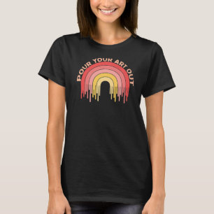 Häll ut den akryliska färgen genom att rita upp gr t shirt