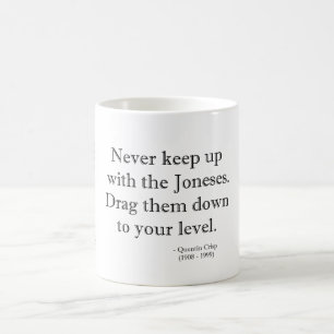 Hålla upp med den Joneses gåvamuggen Kaffemugg