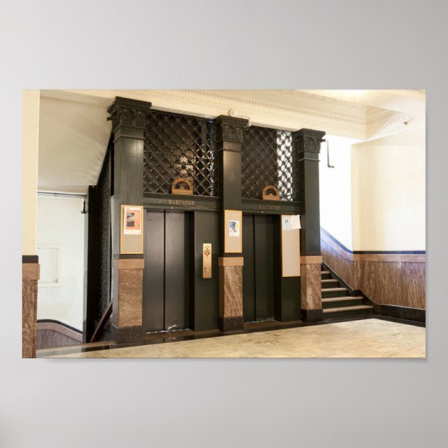 Hållevator Poster (Framsidan)