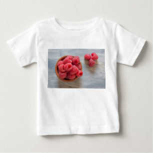 Hallon, färska, i skål tee shirt