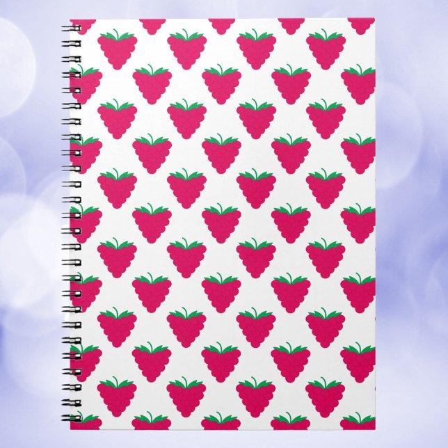 Hallonsmulpärmönster Anteckningsbok (A notebook with a pattern of pink raspberries)