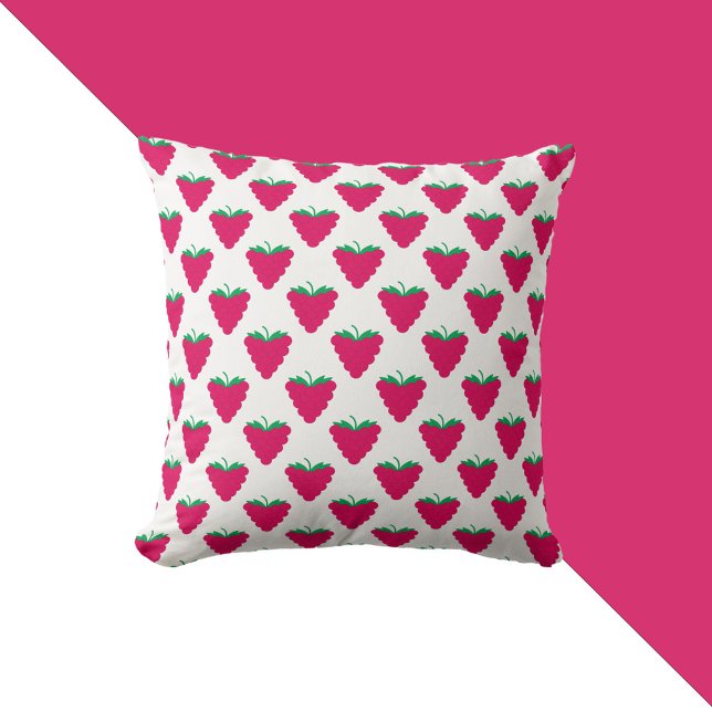 Hallonsylt Jordgubbsfrukt Mönster Kudde (A throw pillow with a pattern of pink raspberries with green stems.)
