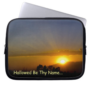 Hallow Be Thera Namn Laptop Sleeve