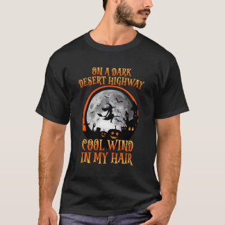 Halloween 2021 Witch Riding Brooms på en Mörk Dese T Shirt