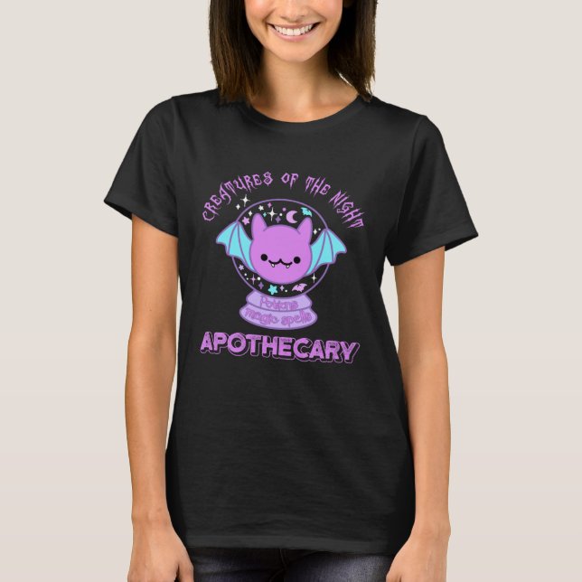 Halloween Apothecary Pastel Goth Crystal Ball Bat  T Shirt (Framsida)