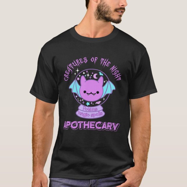 Halloween Apothecary Pastel Goth Crystal Ball Bat  T Shirt (Framsida)