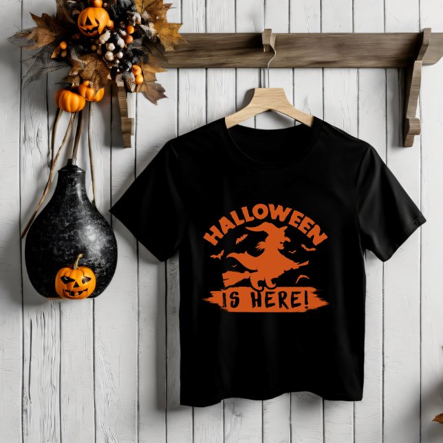 Halloween är här T-Shirt (Skapare uppladdad)