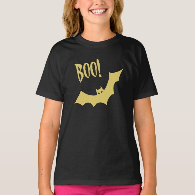 Halloween Barn Boo T-Shirt av Poet Adiela Akoo (Framsida)