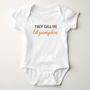 Halloween-Barnkläder kallar mig Lil Pumpkin T Shirt