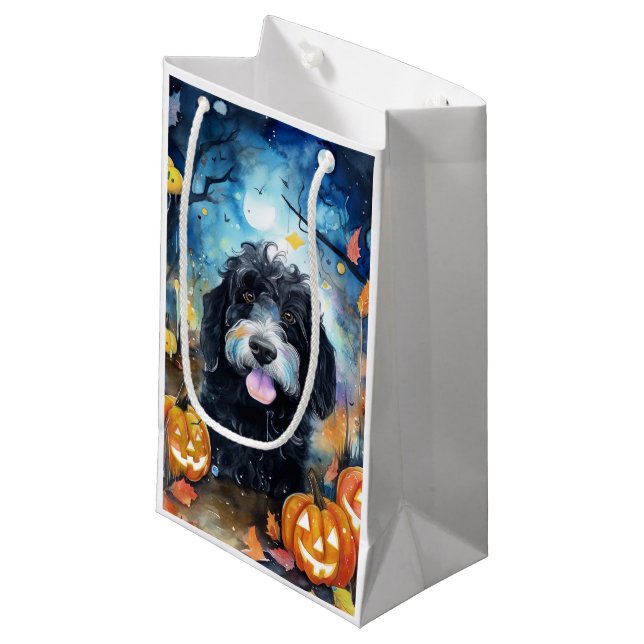 Halloween Bernedoodle med pumpor Scary (Framsidan Vinklad)