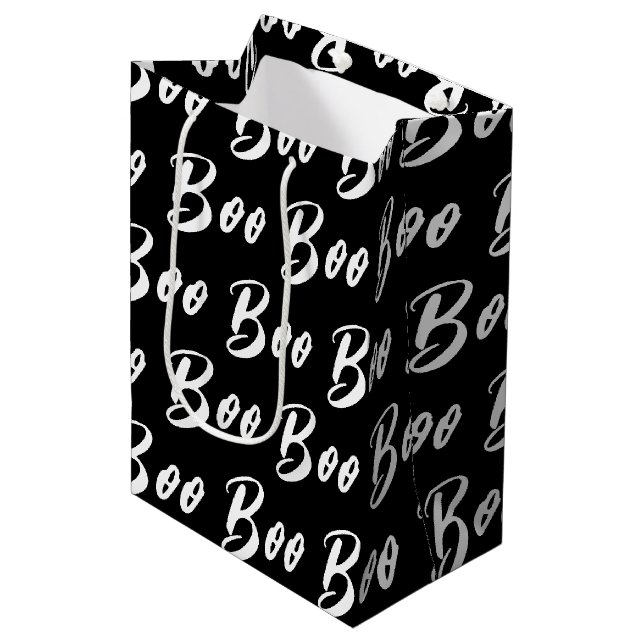 Halloween Black and White Bo Text mönster (Framsidan Vinklad)