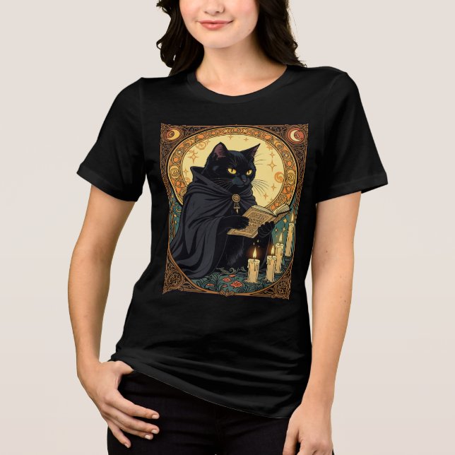 Halloween Black Cat Reading A Book T Shirt (Framsida)