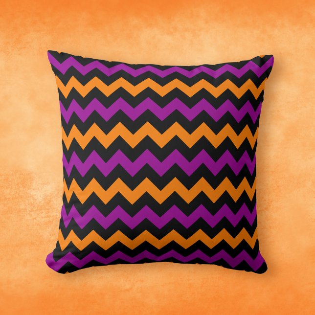 Halloween Black Orange Lila Chevron Mönster Kudde (Skapare uppladdad)